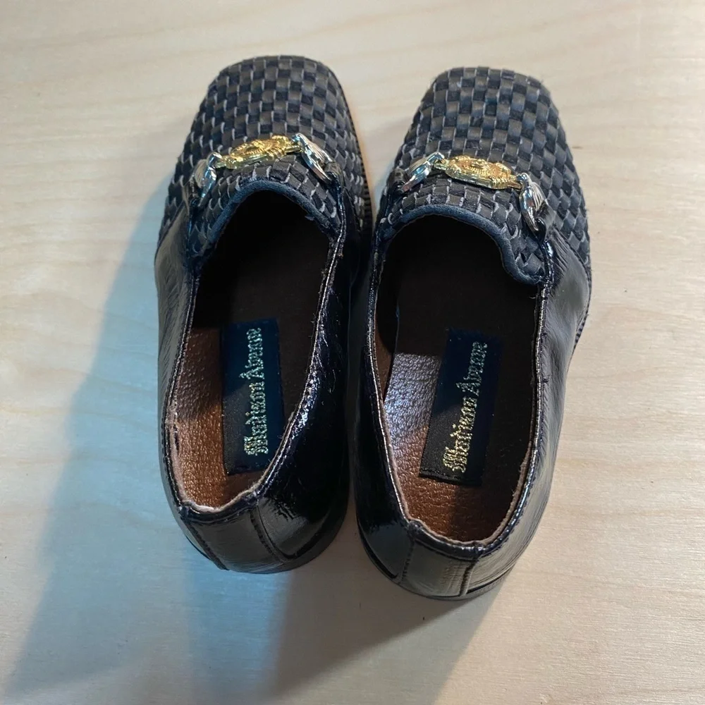 Madison Avenue Boys Dress Loafers size 8 New without Tags (CF)